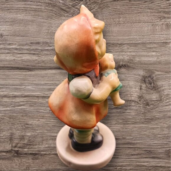 Goebel Hummel Vtg Figurine "Little Girl With Doll 3 1/2" tall Collectible - Picture 6 of 10